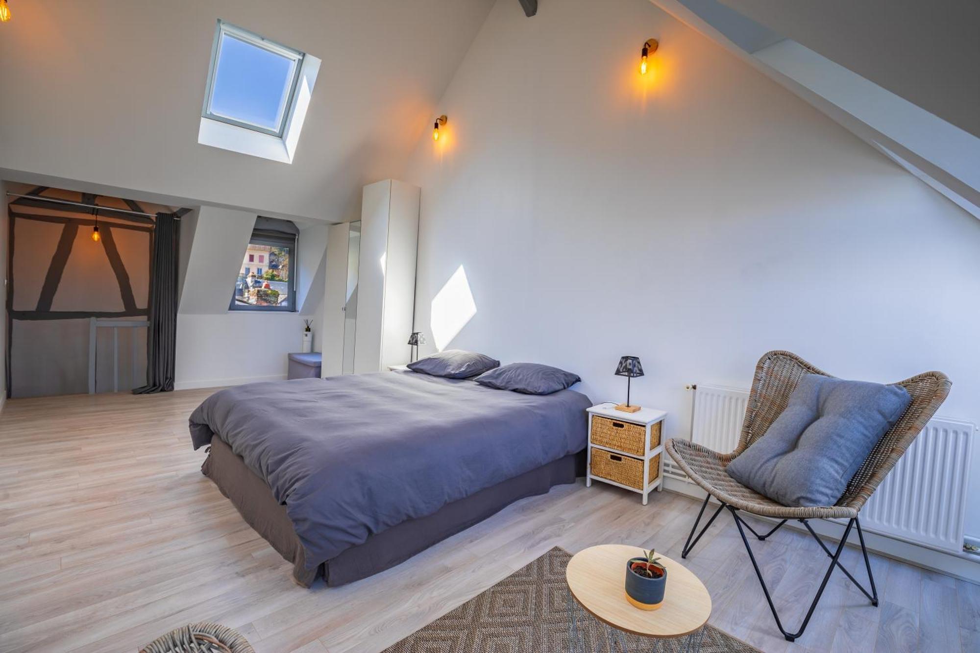 Maison De Ville En Bord De Seine A La Bouille Extérieur photo