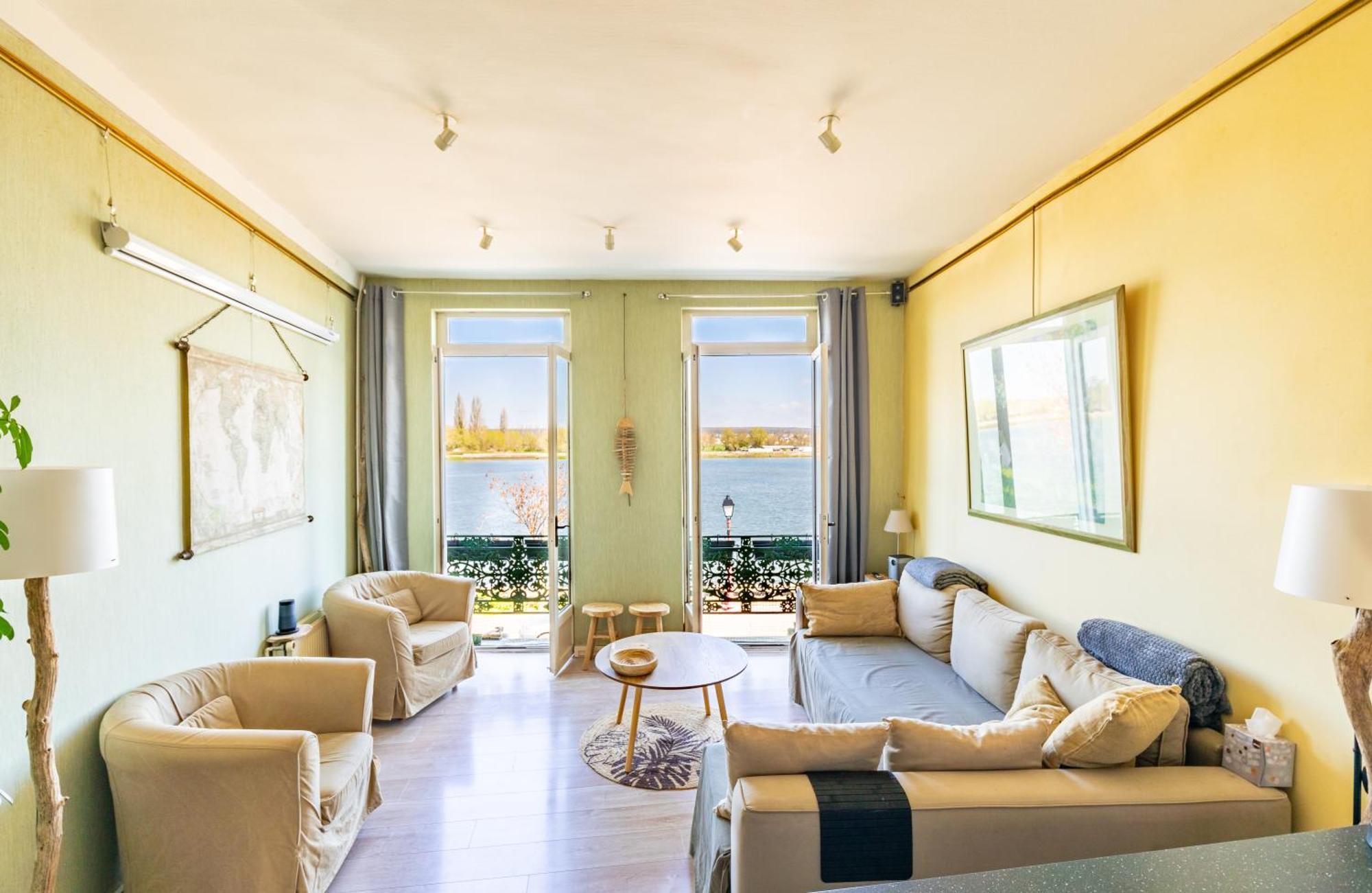 Maison De Ville En Bord De Seine A La Bouille Extérieur photo